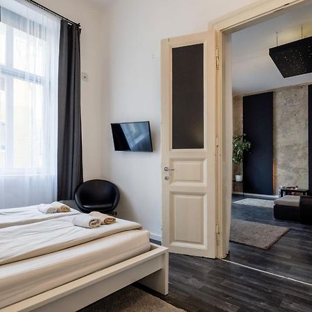 Spacious Apartment Almassy Budapest Exterior foto